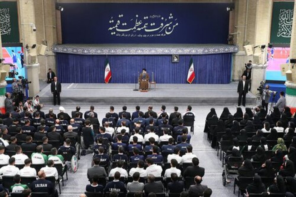 رهبر انقلاب: موشک ساخت جوان ایرانی، شناسنامه اوست