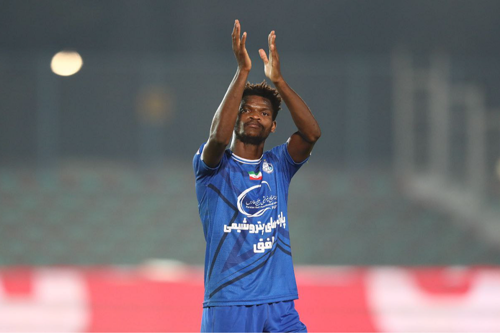 اندونگ اجازه گرفت تا دیرتر راهی جام ملتها شود