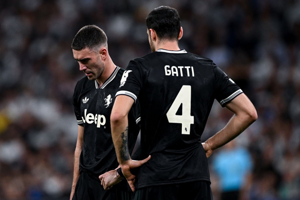 بانوی پیر خمیده‌تر و کم زهرتر از همیشه