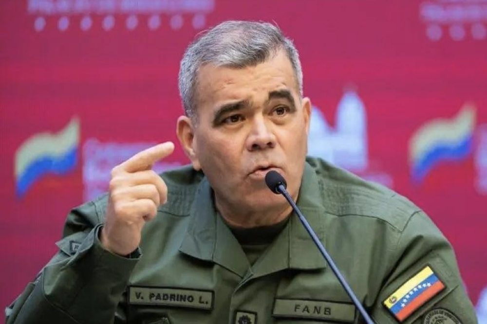 وزیر دفاع ونزوئلا: با وجود تهدیدات آمریکا، به مسیر خود ادامه میدهیم