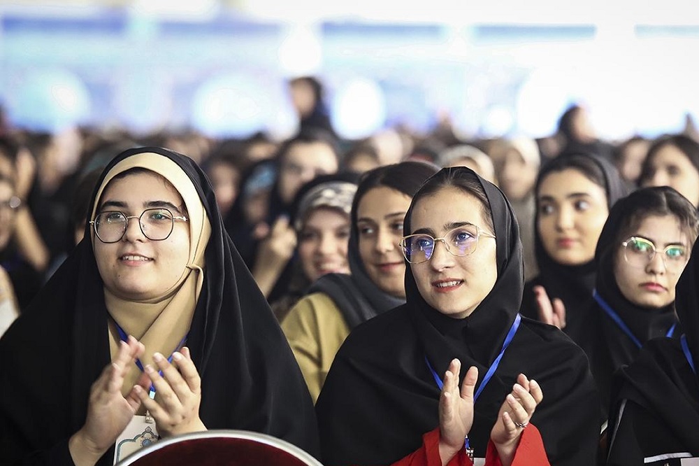 دوست دارم در پیشرفت ایران شریک باشم