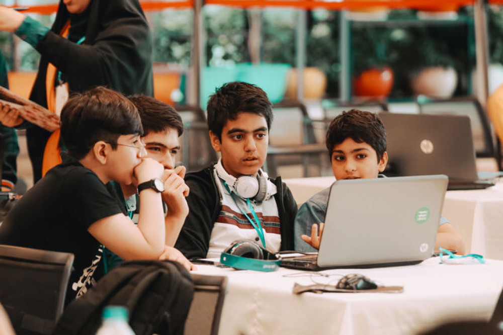 این نسل ضد نیست