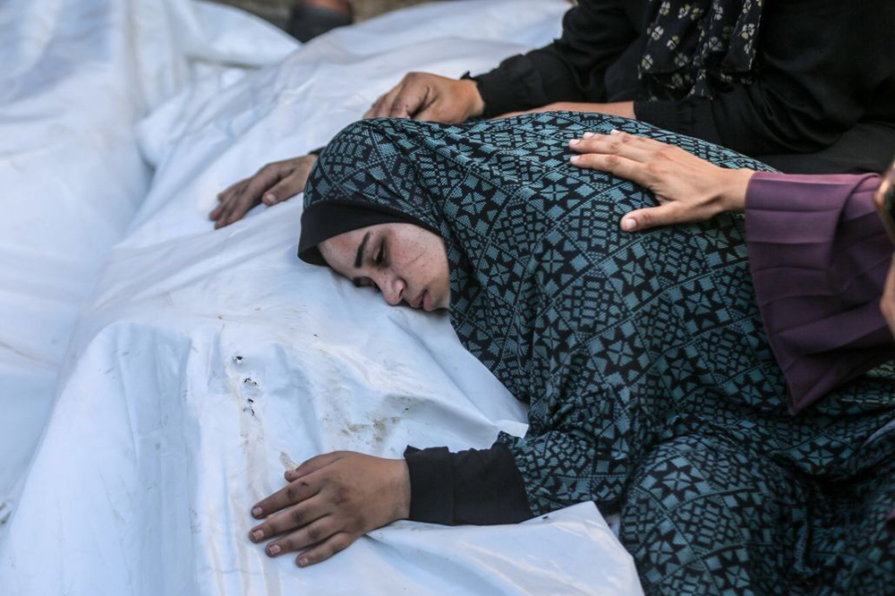 تحویل پیکرهای ۳۰ شهید فلسطینی دیگر به غزه