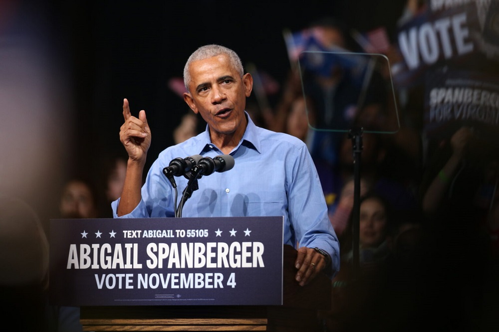 بررسی علل تشدید فعالیت اوباما علیه ترامپ