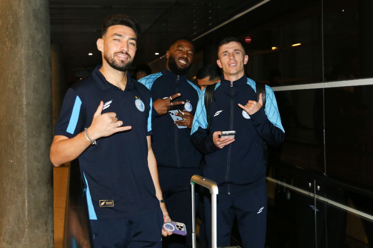 مونیر صبر میکند، نازون گلایه!