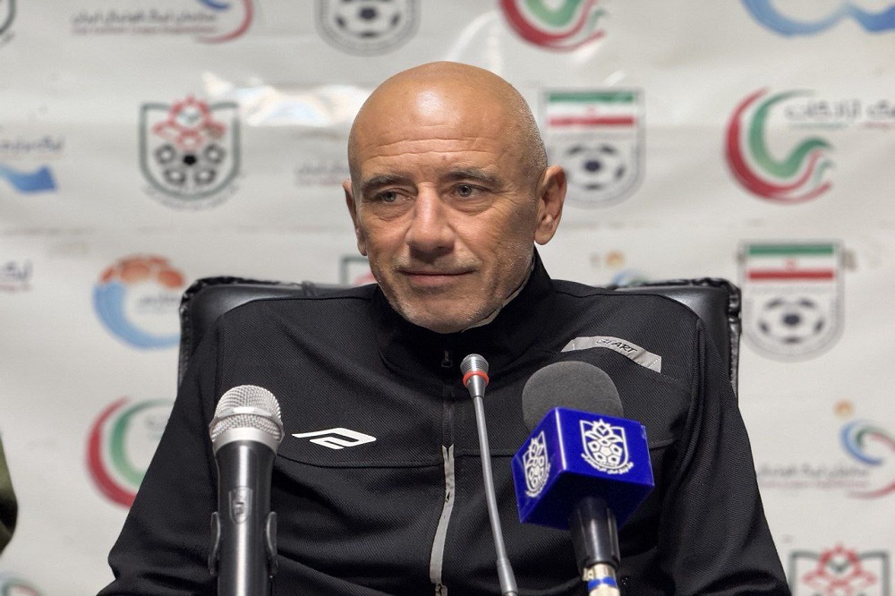 نمایشی در شان تراکتور ارائه میدهیم