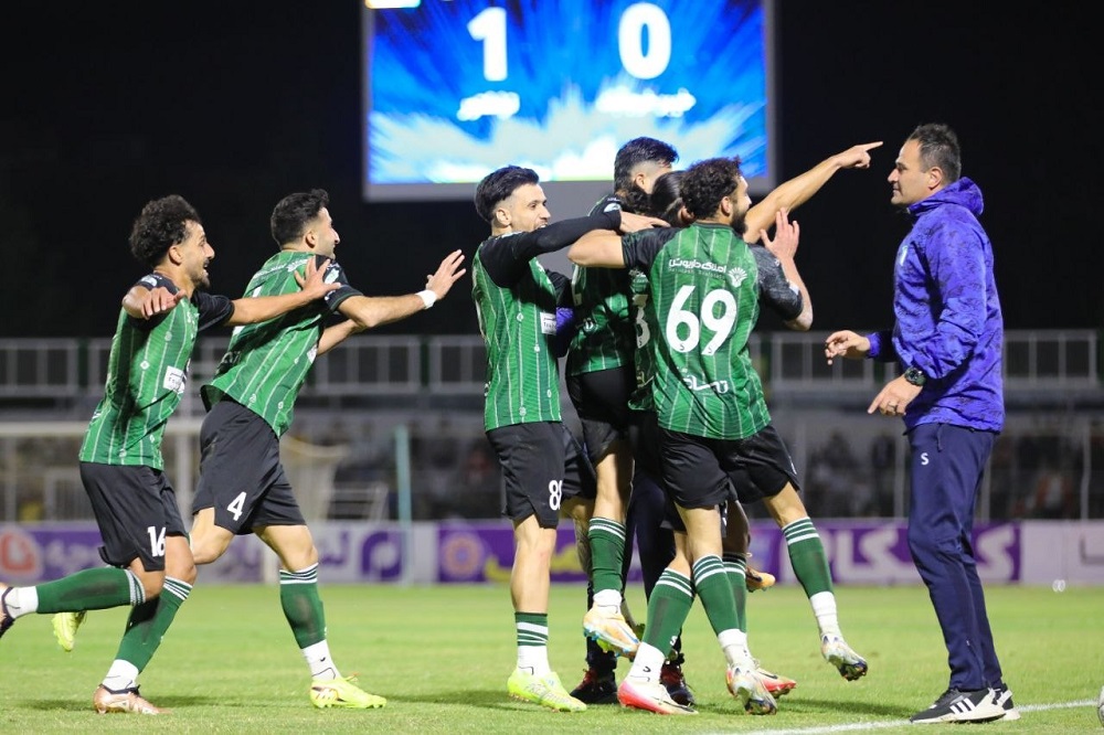 تراکتور در خرم‌آباد زمین‌گیر شد