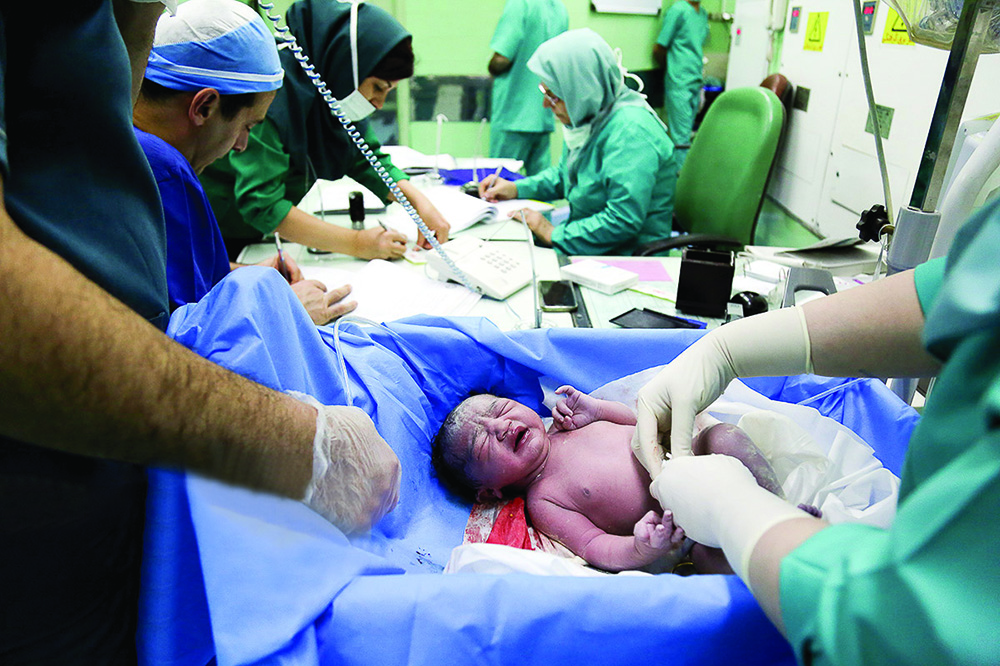 اعتراض رزیدنتهای جراحی زنان دانشگاه علومپزشکی جندیشاپور