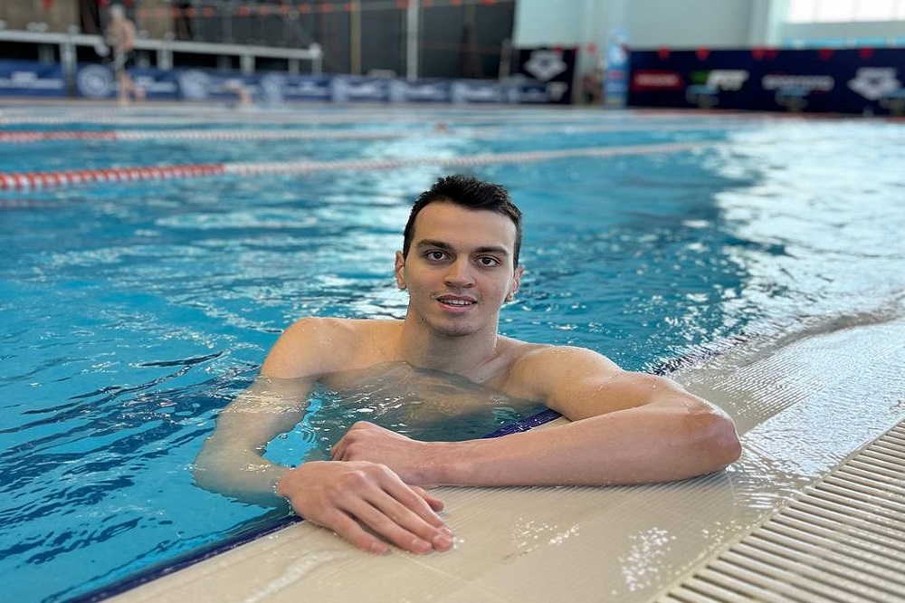 صید طلا توسط شناگر ۲۲ ساله ایرانی