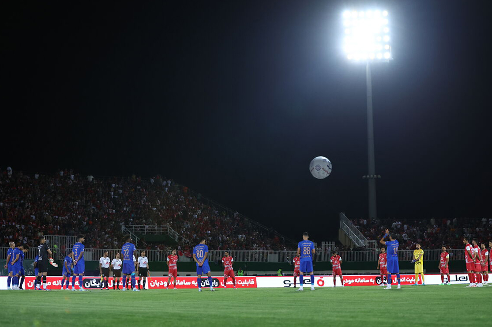 دربی ۱۰۶ در اراک چقدر برای قرمزها آب می خورد؟