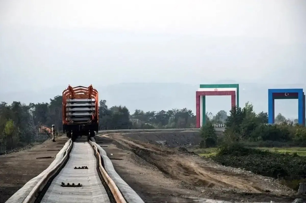 پیشبرد و گسترش حجم تجارت با روسیه