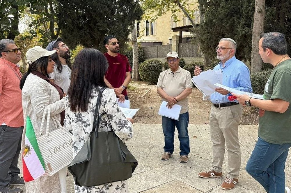 بازدید پهلویست‌ها از نمایشگاه دستاوردهای ایران