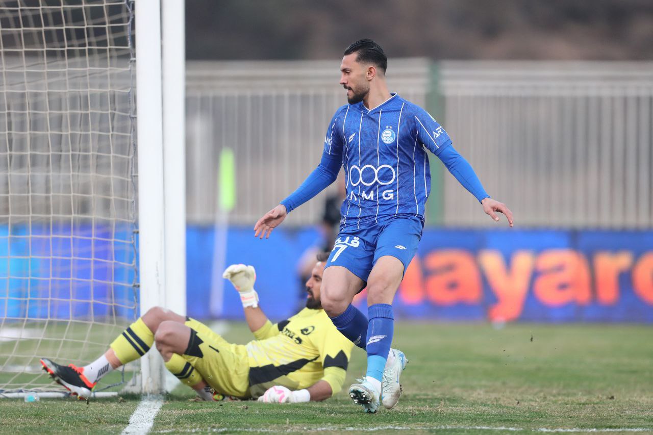 ساپینتو درنیمفصل به دنبال دو مهاجم جدید