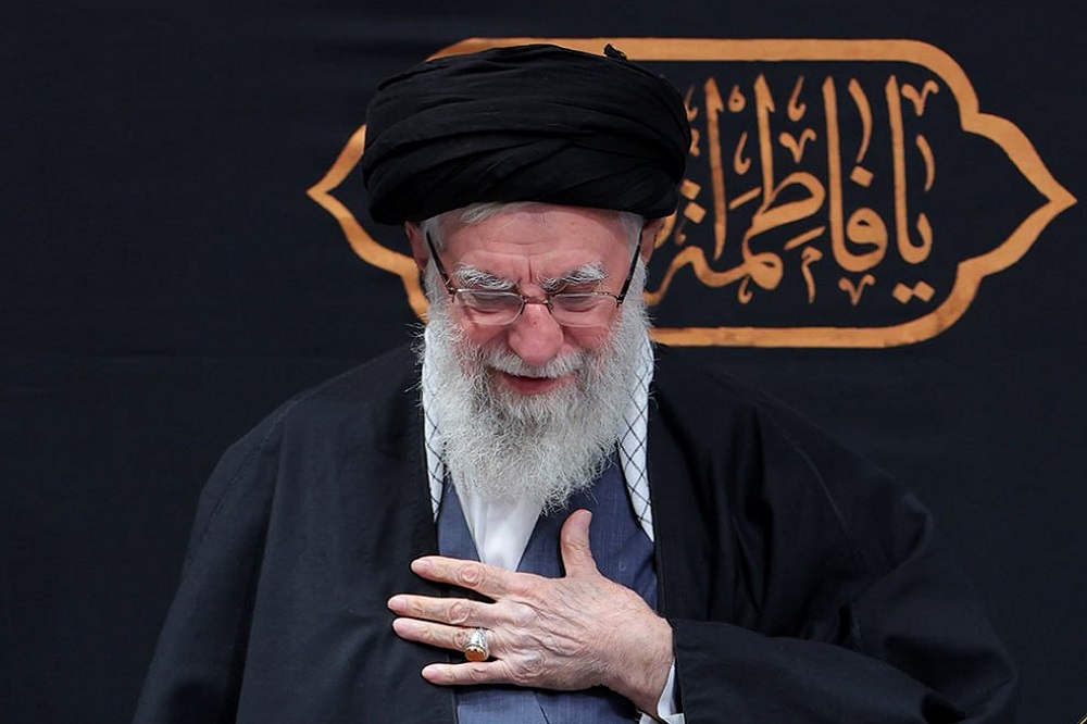 دومین شب عزاداری شهادت حضرت زهرا(س) با حضور رهبر انقلاب