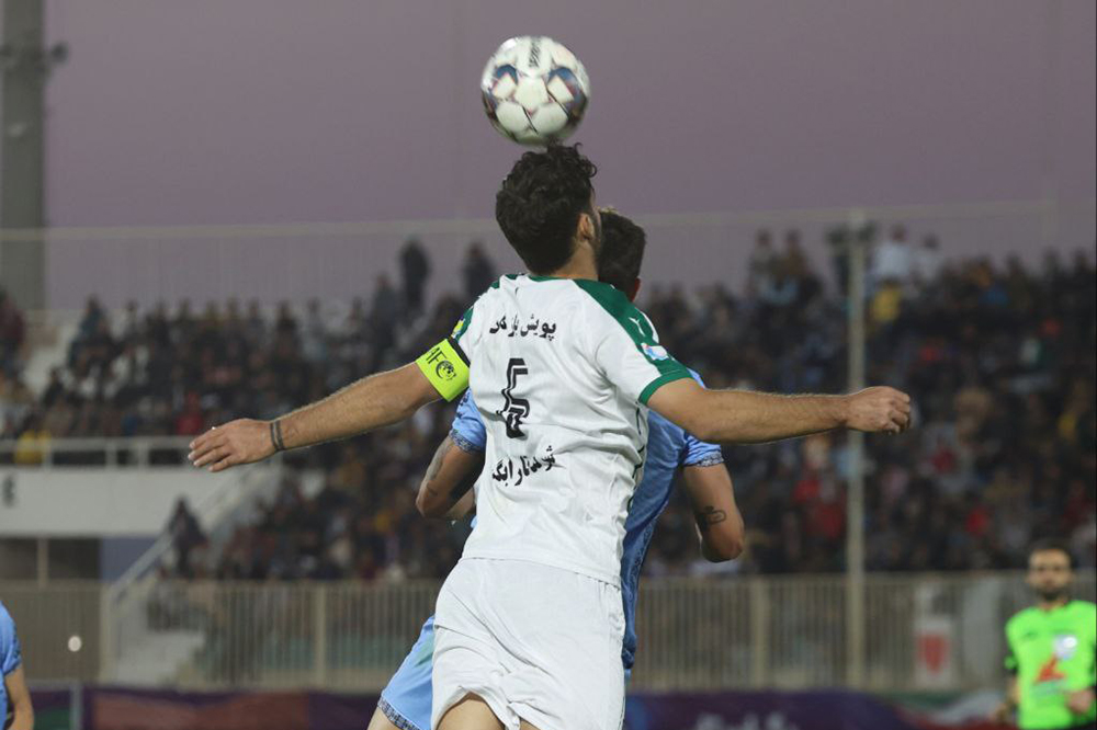 ناراحتی برخی ذوبی‌ها از نیمکت‌نشینی