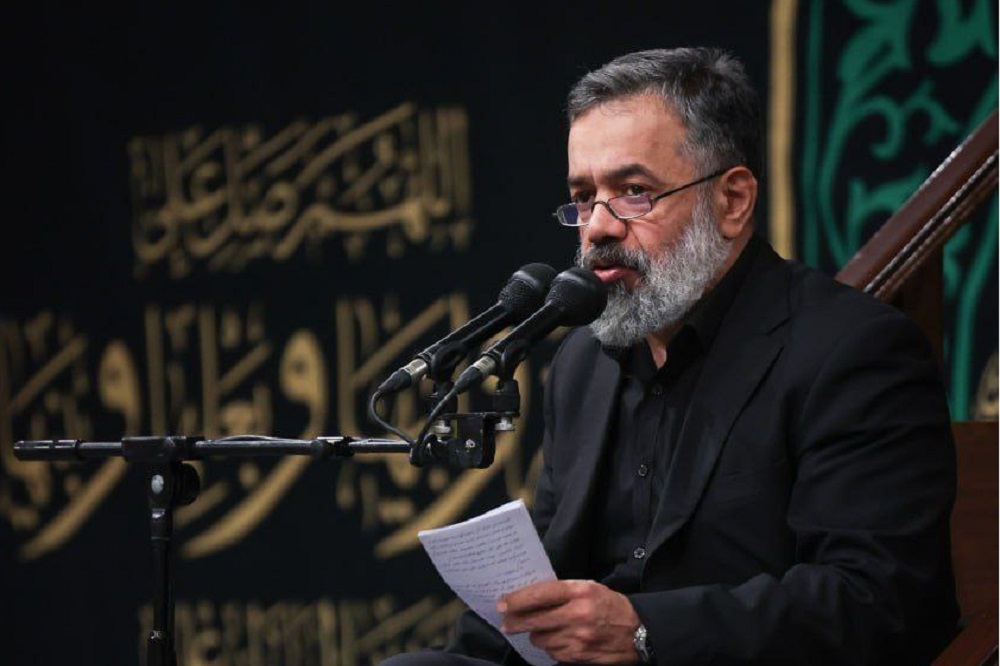 نوای «ایران ای سرای امید ای حرم آل محمد(ص)» توسط حاج محمود کریمی