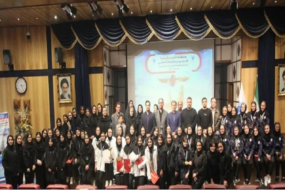 قهرمانی علوم و تحقیقات در مسابقات شنای دانشگاه آزاد