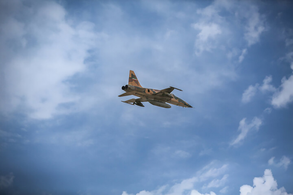 درباره پرواز جنگنده خودی در آسمان تهران