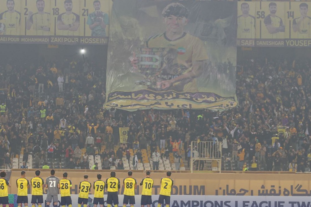 رامین و علی کریمی در آب نمک سپاهان