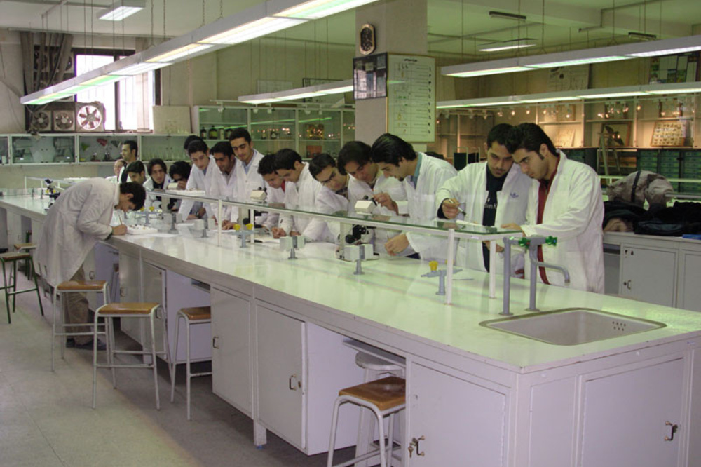 آزمایشگاههای کدام واحدهای دانشگاه آزاد عملکرد بهتری داشتهاند؟