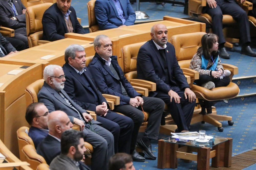 پزشکیان: با موشک و هواپیما نمیتوانند ملت مقاوم ایران را تسلیم کنند