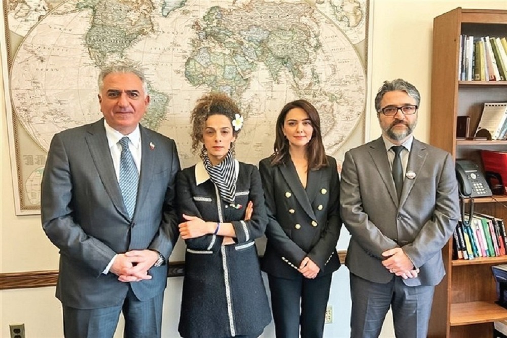 بازار مکاره اپوزیسیون