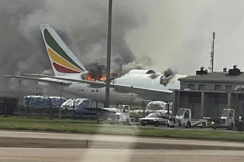 آتش گرفتن یک هواپیما در فرودگاه برزیل