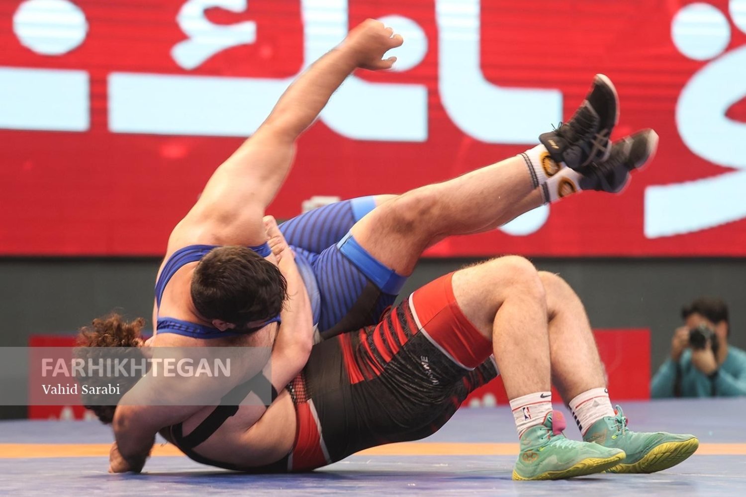 مرحله نیمه نهایی بیست و پنجمین دوره لیگ برتر کشتی فرنگی