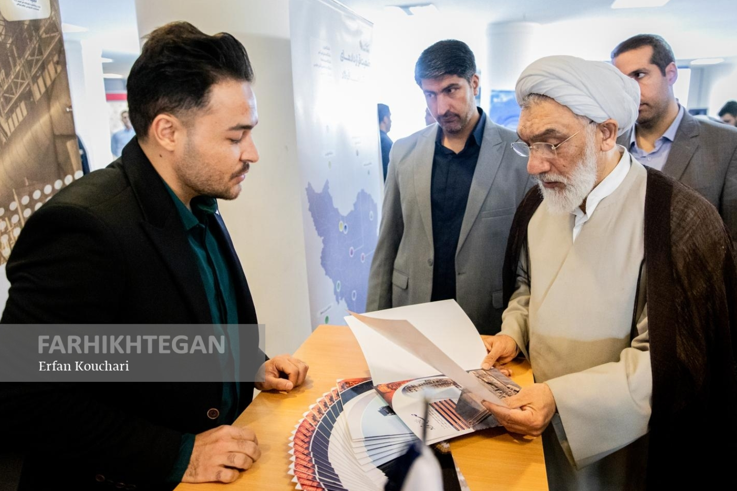 بازدید مصطفی پورمحمدی از رویداد ملی «صدرا»