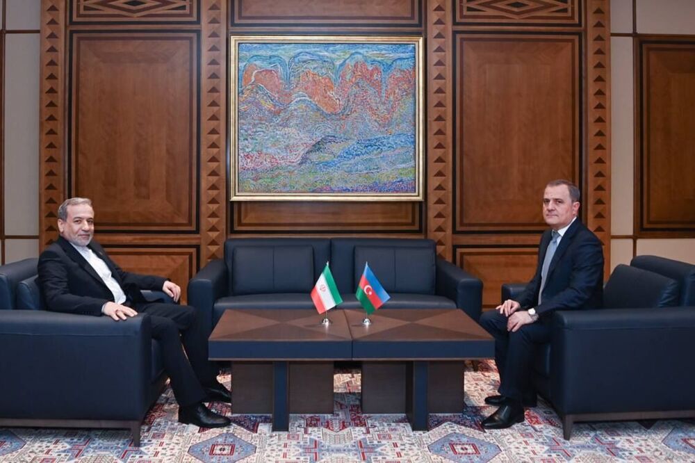 عراقچی: تهران و باکو مسیر گفتوگو را انتخاب کردند