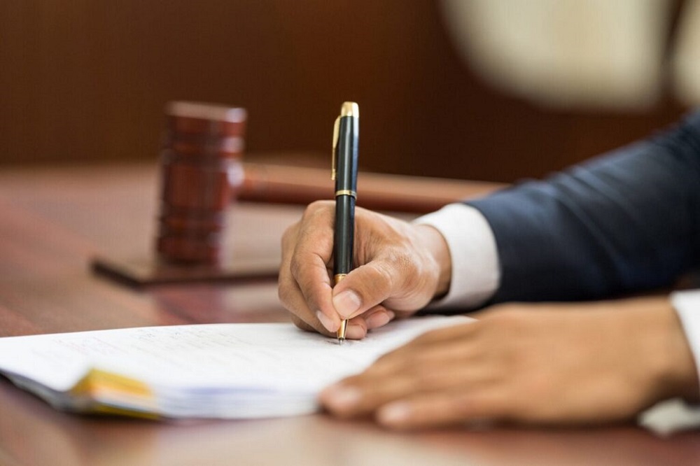 پارلمانها چگونه قانون مینویسند؟