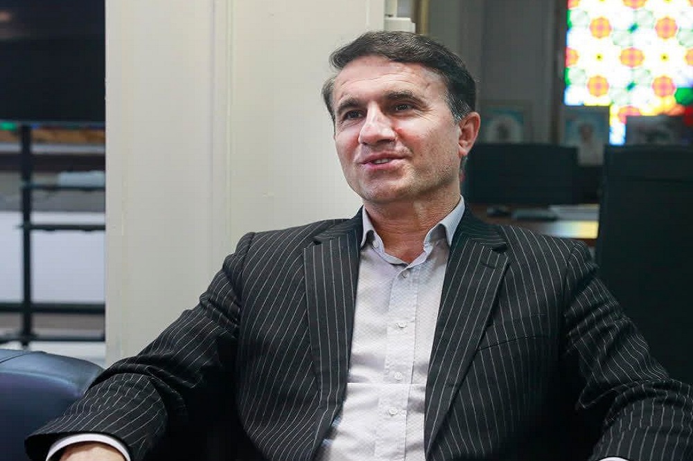 بنای دانشگاه آزاد رودهن بر رشتههای علوم انسانی؛ بیش از ۳۰ هزار نفر دانشآموخته شدهاند