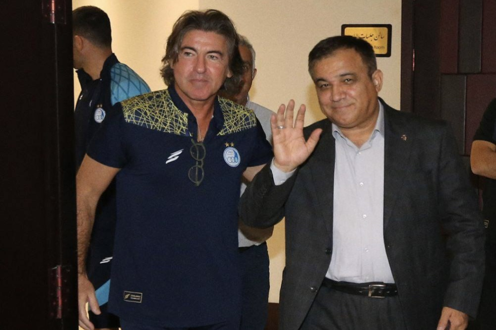 ساپینتو خرید میخواهد و تاجرنیا نه