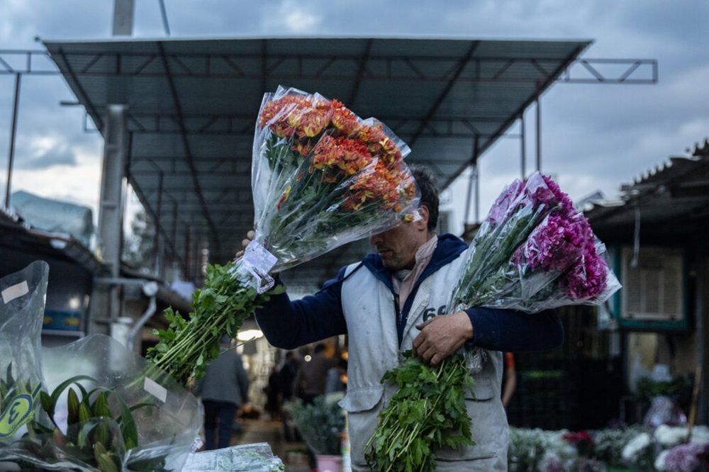 چه جریانی درصدد تلاش برای کمرنگکردن مناسباتی چون روز مادر است؟
