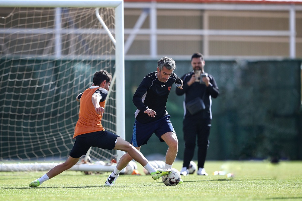 جباری حذفی‌باز است؟