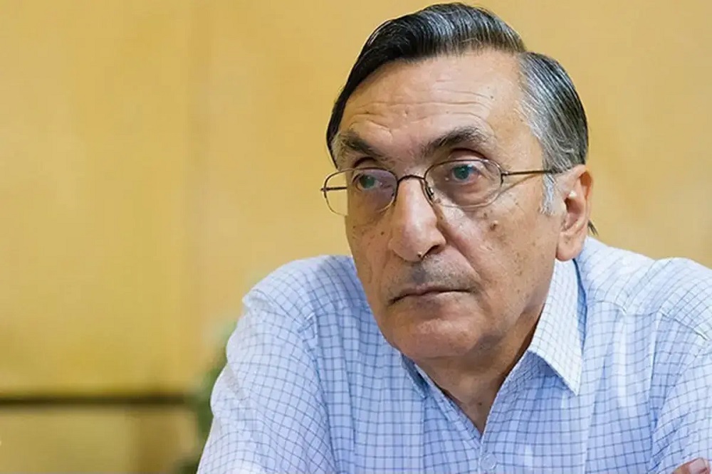 گره خاکسپاری کامران فانی باز شد