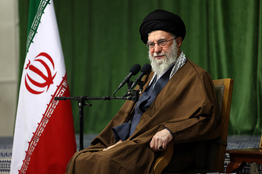 رهبر انقلاب: انتقال ارزش‌ها به نسل جدید نیازمند کار هنرمندانه است