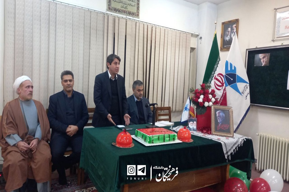 حافظ خوانی رئیس دانشگاه آزاد استان تهران در جمع دانشجویان