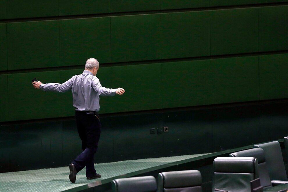 پزشکیان و تیم اقتصادی دولت فردا به مجلس میروند