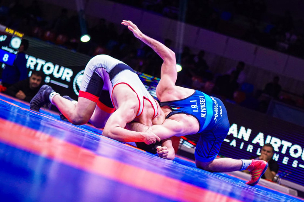 شکست کشتی‌گیر المپیکی برابر خلیلی و صعود عظیمی به فینال