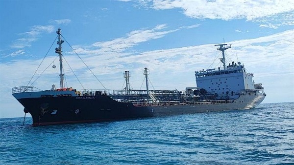 توقیف نفتکش قاچاق و ضبط ۷۰۰ میلیارد تومان به نفع دولت