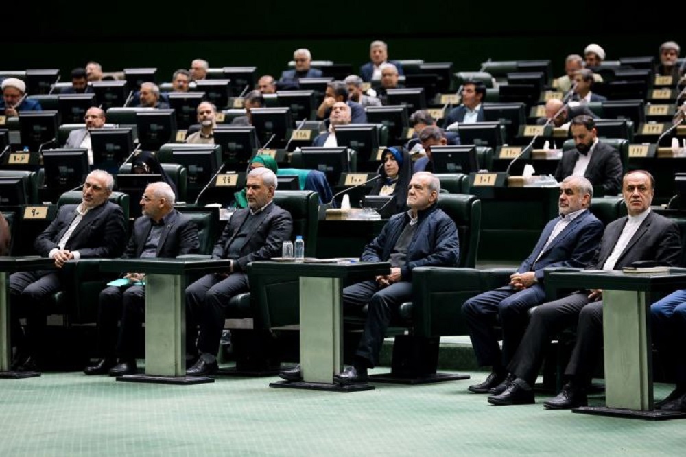 استیضاح‌ وزرا از دستور کار مجلس خارج شد