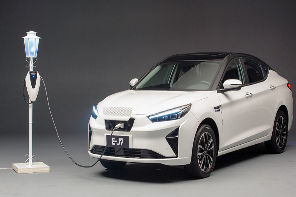 هم‌نشینی منابع خام و رؤیای صنعت پیشرفته