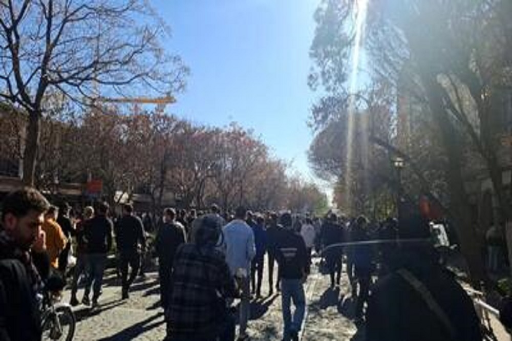 واکنش دانشجویان دانشگاه تهران به شاختارشکنی برخی معترضین