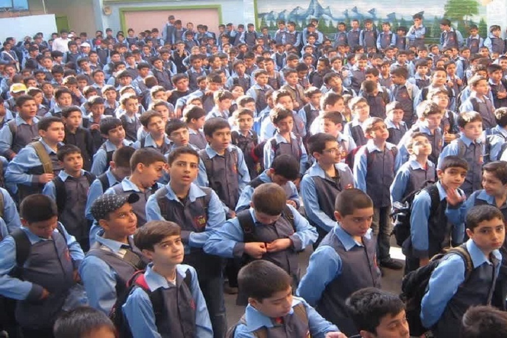 هر کلاس ششمی، ۳۴ هم‌کلاسی دارد