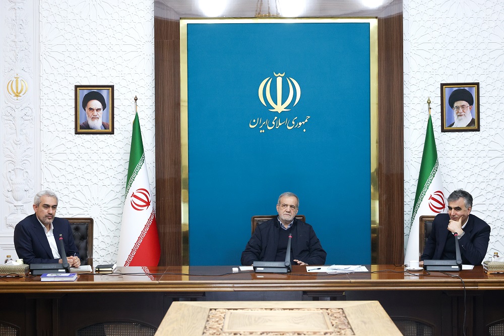 پزشکیان: تضعیف داخلی در شرایط فشار بیرونی آسیبزاست