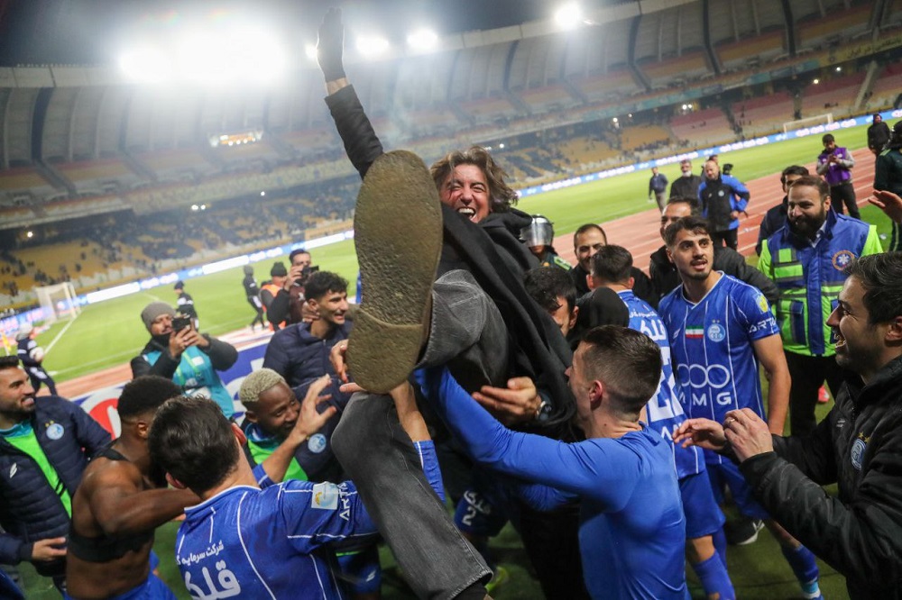 ساپینتو روی ابرها + فیلم