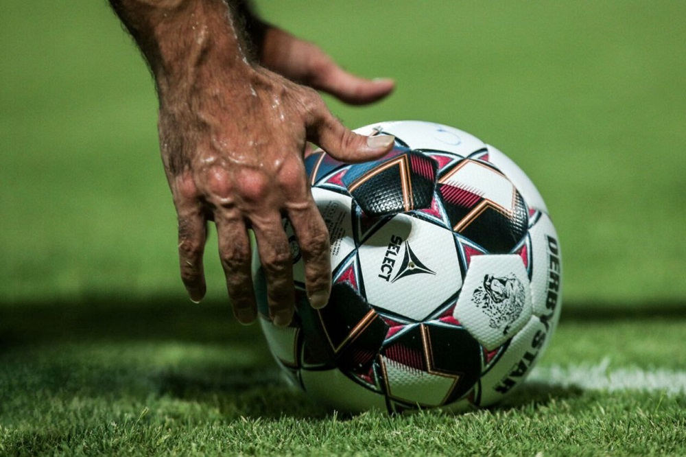 دخالت آقای «ز» در نقل و انتقالات یک باشگاه مشهور