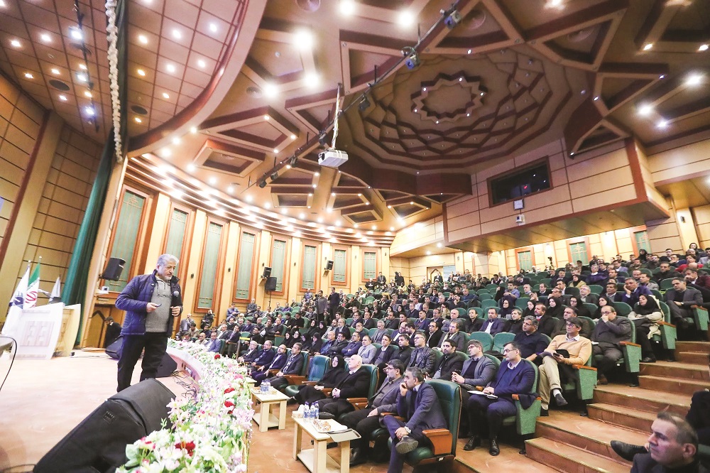 دانشگاه آزاد می‌تواند موتور اصلی توسعه ملی باشد