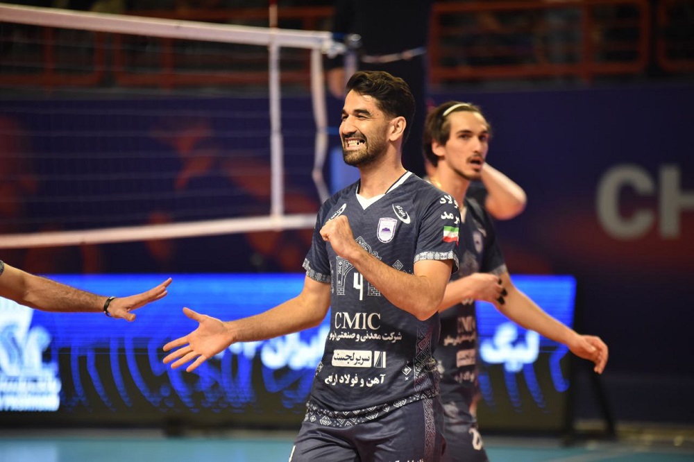 صعود شهداب به صدر با کمک چادرملو و باختهای ادامه دار استقلال